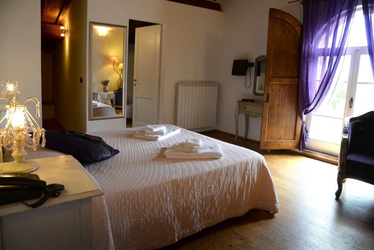 L'Albero Di Gameli Bed & Breakfast Чиуси Екстериор снимка