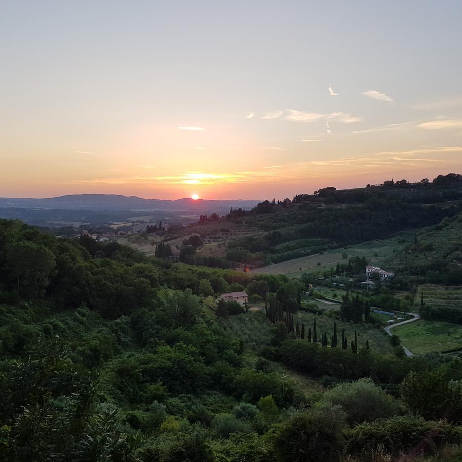 L'Albero Di Gameli Bed & Breakfast Чиуси Екстериор снимка