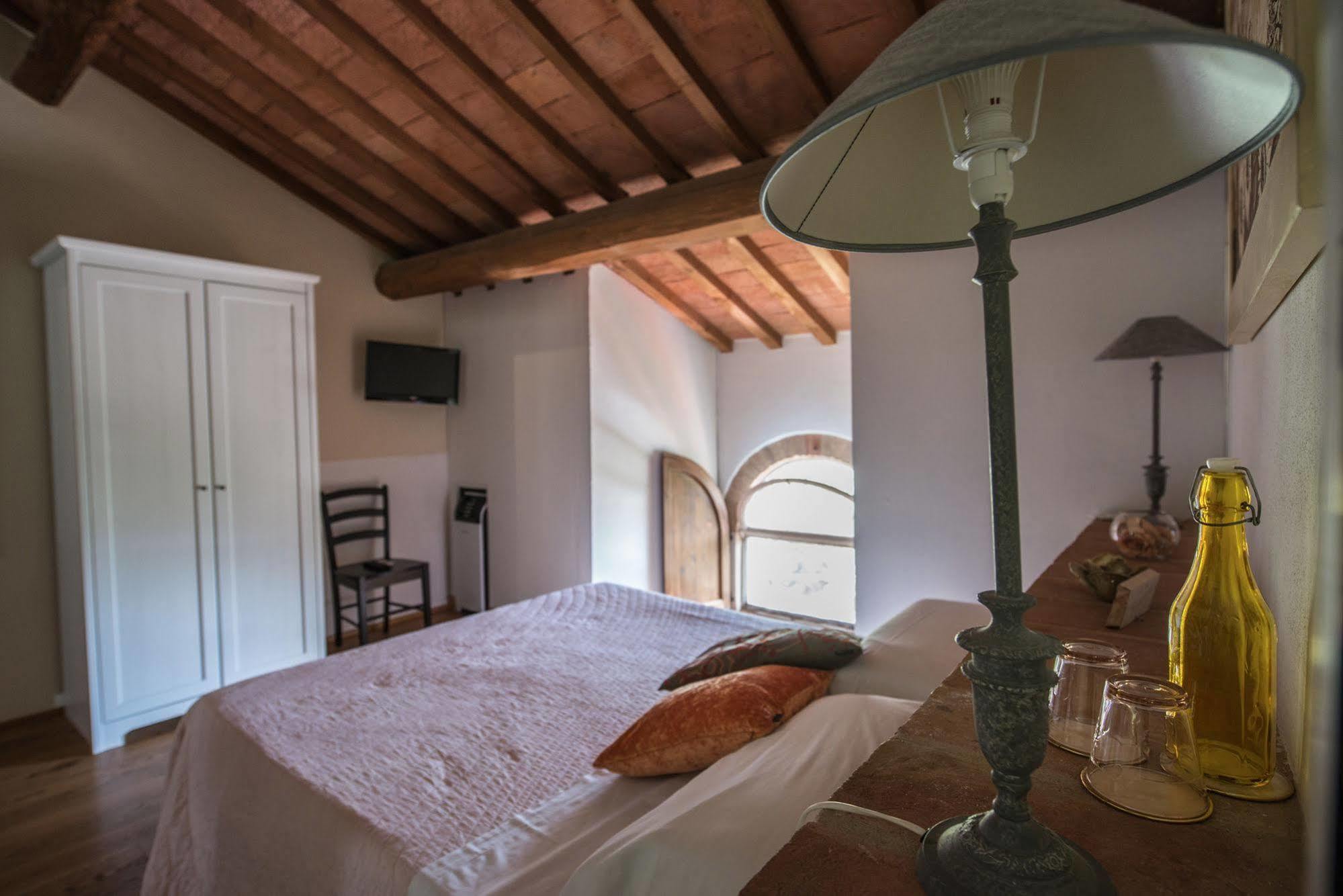 L'Albero Di Gameli Bed & Breakfast Чиуси Екстериор снимка