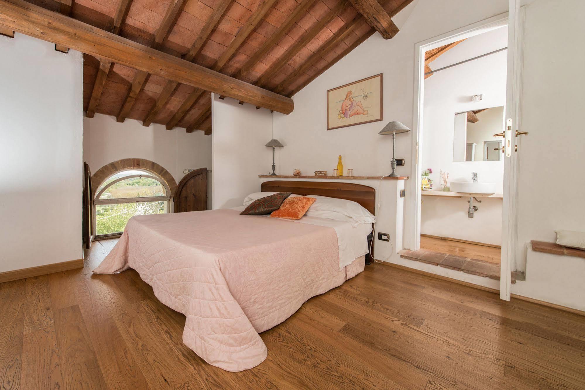 L'Albero Di Gameli Bed & Breakfast Чиуси Екстериор снимка